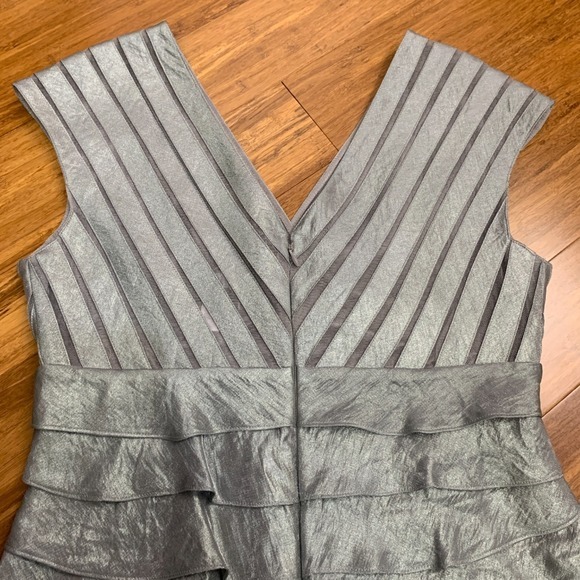 Adrianna Papell Occasions Ruffled Tiered Formal Dress 8 Petite‎ Sleeveless Gray - Picture 5 of 9